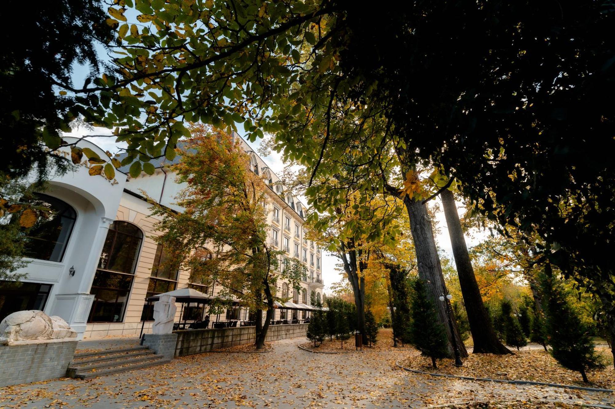 Grand Hotel Sofianu Râmnicu Vâlcea Exterior foto