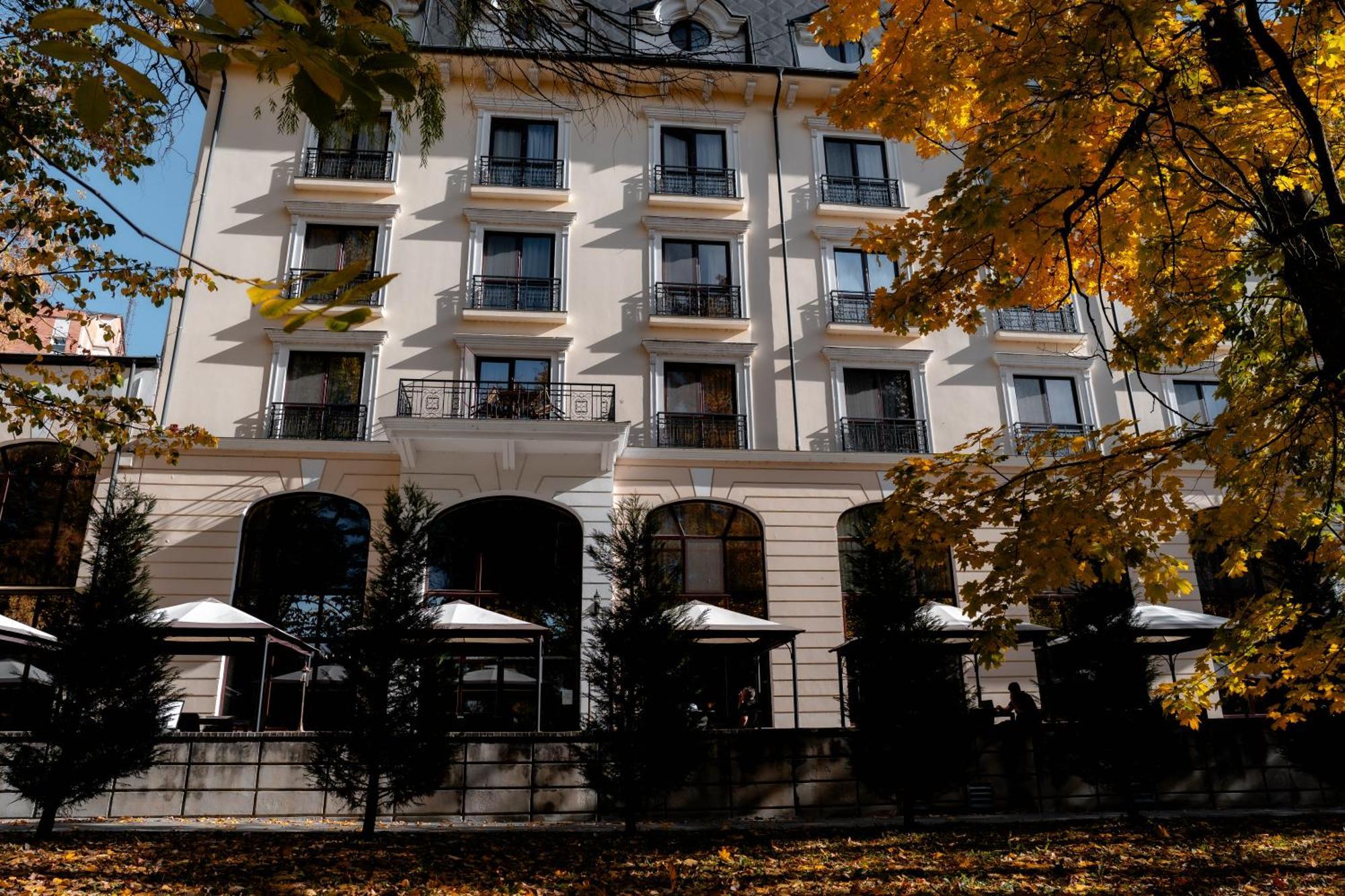 Grand Hotel Sofianu Râmnicu Vâlcea Exterior foto