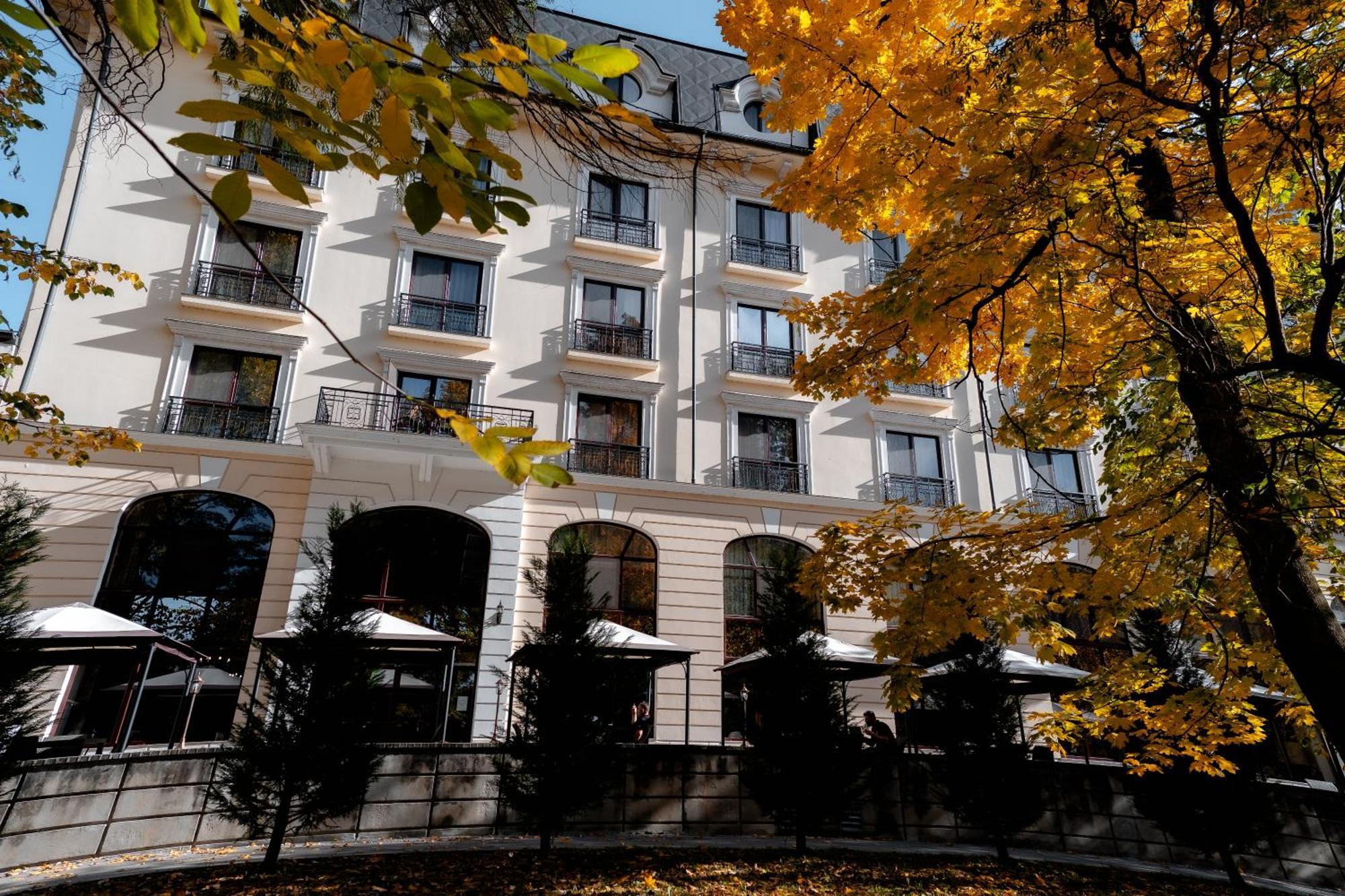 Grand Hotel Sofianu Râmnicu Vâlcea Exterior foto